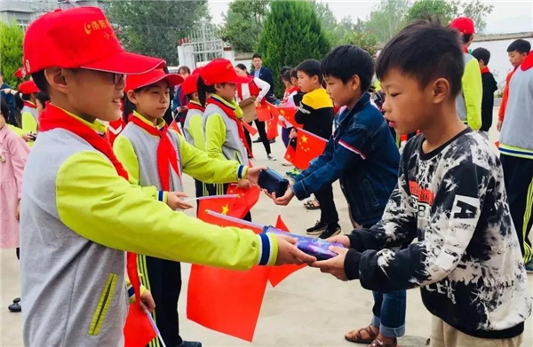 贝斯特集团希望书屋援建，，，，，，，，托起山区学子梦想5.jpg