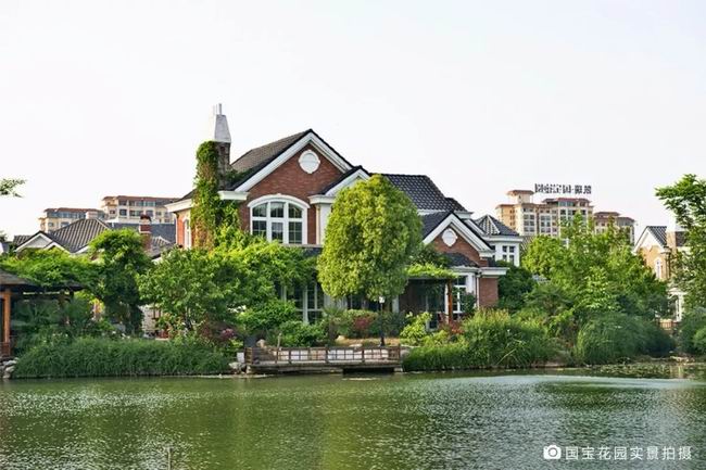 生涯在有湖的地方，，，，，，，，是对人生的浪漫私藏